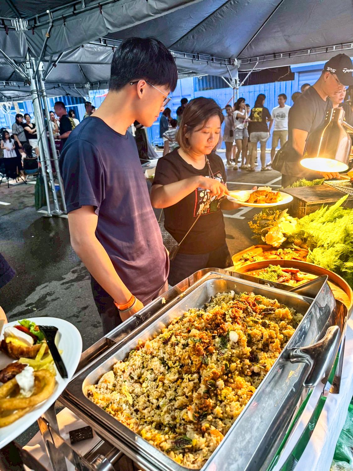 拾趣外燴+車友盛會 外燴美食+熱情的跨國交流派對 海灘趴專屬車友聚會
