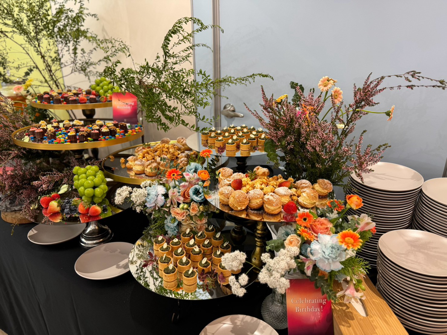 親子生日派對外燴餐點與花藝佈置